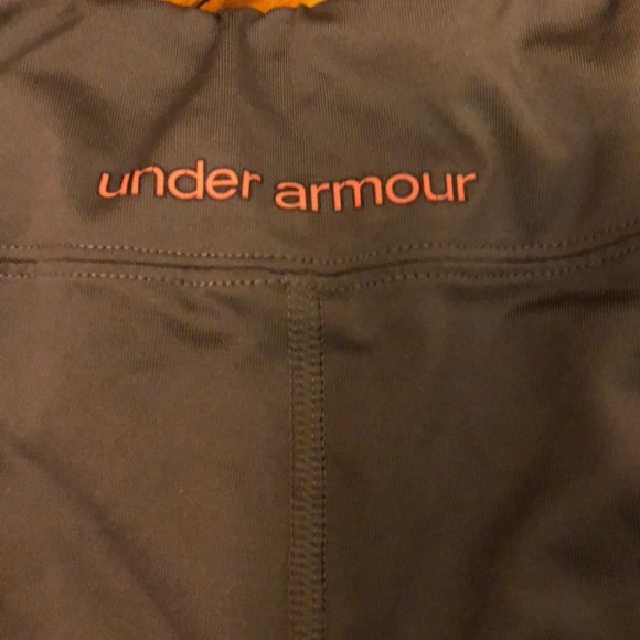 Girls Under Armour Fitted Cropped Active Pants‎ - Picture 3 of 5